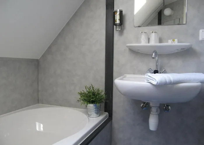 Herberg Hotel Valkenburg فندق *