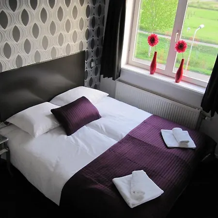 Herberg Hotel Valkenburg מלון *