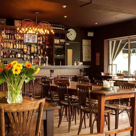 Herberg Hotel Valkenburg מלון *